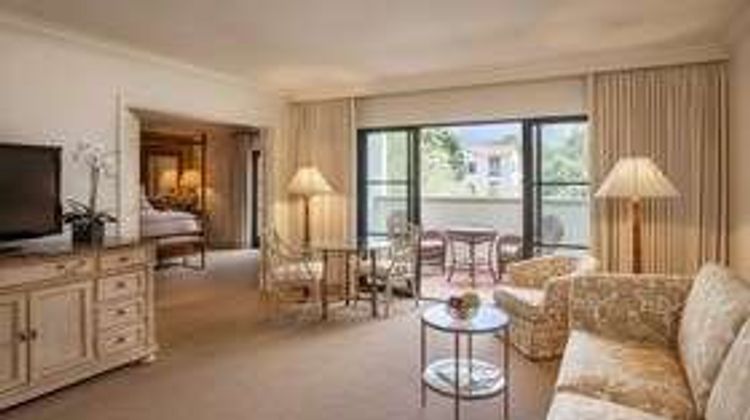 Santa Barbara Inn Room