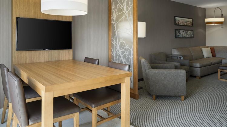 Hyatt Place West Des Moines/Jordan Creek Suite