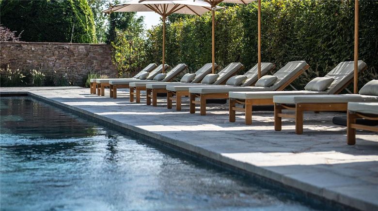 <b>5 Terres Hotel & Spa MGallery Pool</b>. Images powered by <a href="https://iceportal.shijigroup.com/" title="IcePortal" target="_blank">IcePortal</a>.