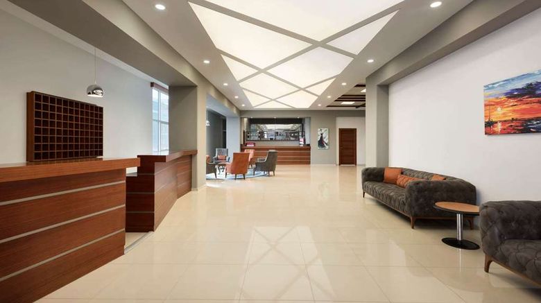 <b>Hawthorn Suites By Wyndham Cerkezkoy Lobby</b>. Images powered by <a href="https://iceportal.shijigroup.com/" title="IcePortal" target="_blank">IcePortal</a>.