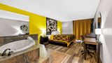 Super 8 Paragould Suite