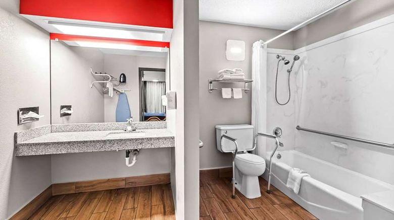 <b>Super 8 Paragould Room</b>. Images powered by <a href="https://iceportal.shijigroup.com/" title="IcePortal" target="_blank">IcePortal</a>.