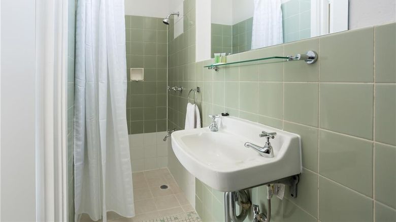 <b>Emerald Star, a Nightcap Hotel Room</b>. Images powered by <a href="https://iceportal.shijigroup.com/" title="IcePortal" target="_blank">IcePortal</a>.