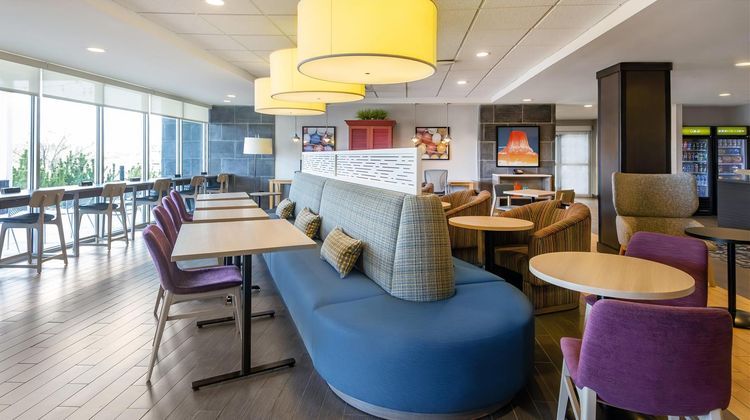Home2 Suites by Hilton Gillette Lobby