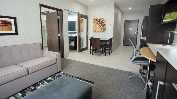 Home2 Suites by Hilton Tulsa Hills Room