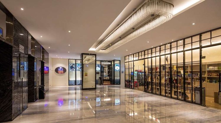Ramada Encore by Wyndham Wuhan Lobby