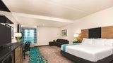 <b>La Quinta Inn & Suites Cleveland Room</b>. Images powered by <a href="https://iceportal.shijigroup.com/" title="IcePortal" target="_blank">IcePortal</a>.