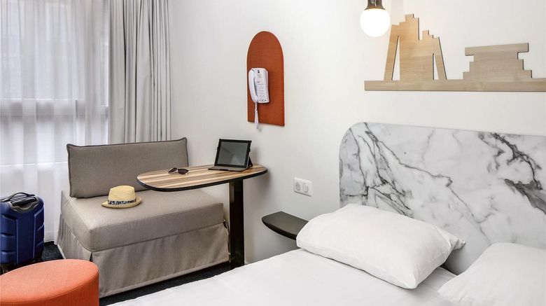 <b>Hotel Ibis Styles Vichy Centre Room</b>. Images powered by <a href="https://iceportal.shijigroup.com/" title="IcePortal" target="_blank">IcePortal</a>.