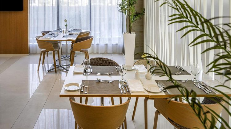 Novotel Jeddah Tahlia Street Restaurant