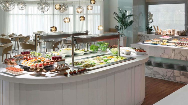 Novotel Jeddah Tahlia Street Restaurant