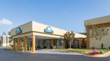 <b>Days Inn Madison Exterior</b>. Images powered by <a href="https://iceportal.shijigroup.com/" title="IcePortal" target="_blank">IcePortal</a>.