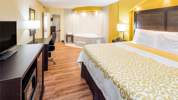 Days Inn Madison Suite