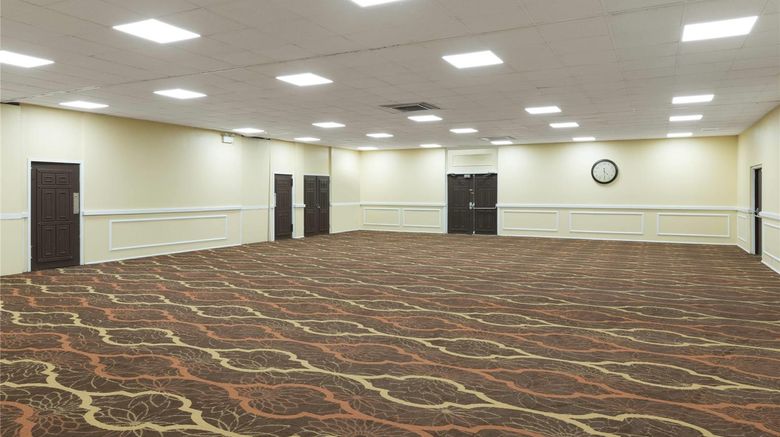 <b>Days Inn Madison Meeting</b>. Images powered by <a href="https://iceportal.shijigroup.com/" title="IcePortal" target="_blank">IcePortal</a>.