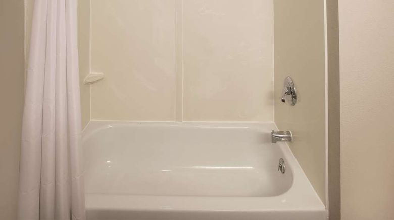 <b>La Quinta Inn & Suites Mechanicsburg Room</b>. Images powered by <a href="https://iceportal.shijigroup.com/" title="IcePortal" target="_blank">IcePortal</a>.