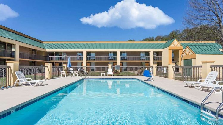 Days Inn by Wyndham Mocksville Pool