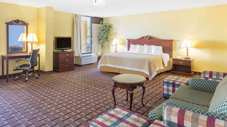 <b>Days Inn by Wyndham Mocksville Suite</b>. Images powered by <a href="https://iceportal.shijigroup.com/" title="IcePortal" target="_blank">IcePortal</a>.