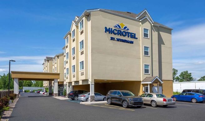 Microtel Inn & Suites Niagara Falls Exterior