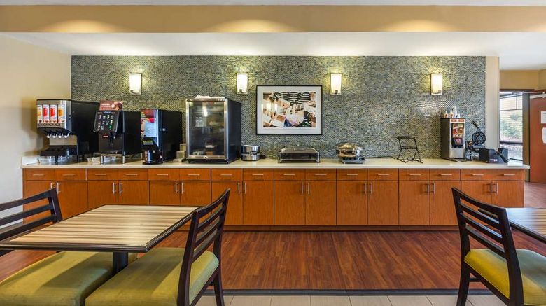 <b>Best Western Plus-Muscle Shoals Restaurant</b>. Images powered by <a href="https://iceportal.shijigroup.com/" title="IcePortal" target="_blank">IcePortal</a>.