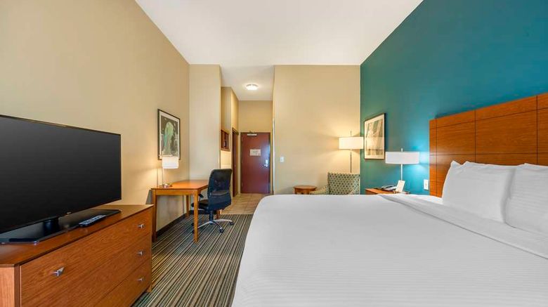 <b>Best Western Plus-Muscle Shoals Room</b>. Images powered by <a href="https://iceportal.shijigroup.com/" title="IcePortal" target="_blank">IcePortal</a>.