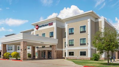 Best Western Plus Bay City Inn & Suites