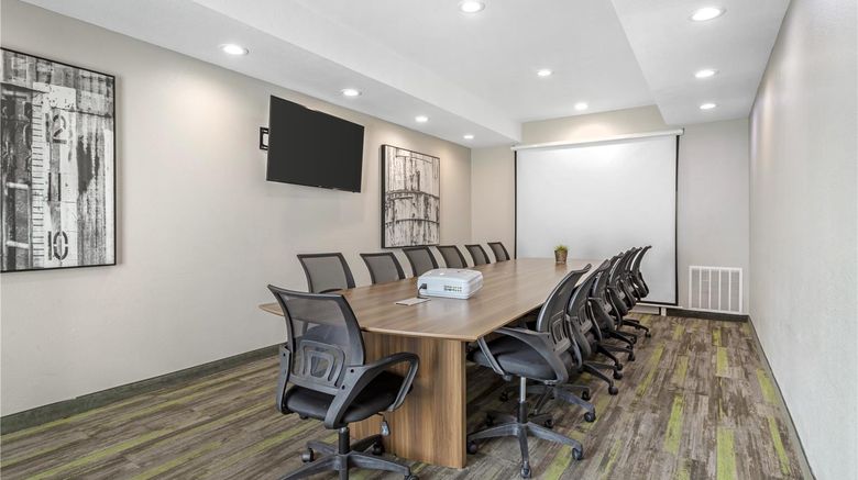 <b>Best Western Plus Bay City Inn & Suites Meeting</b>. Images powered by <a href="https://iceportal.shijigroup.com/" title="IcePortal" target="_blank">IcePortal</a>.