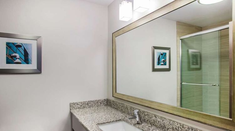 La Quinta Inn & Suites St. Paul Room