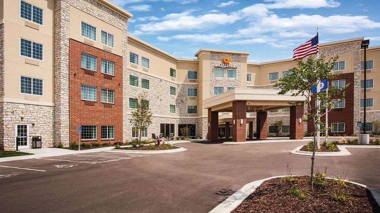 La Quinta Inn & Suites St. Paul Exterior