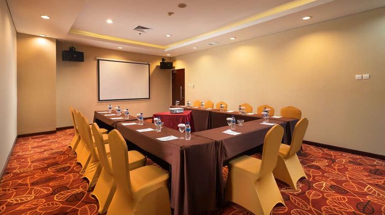<b>Best Western Plus Coco Palu Meeting</b>. Images powered by <a href="https://iceportal.shijigroup.com/" title="IcePortal" target="_blank">IcePortal</a>.
