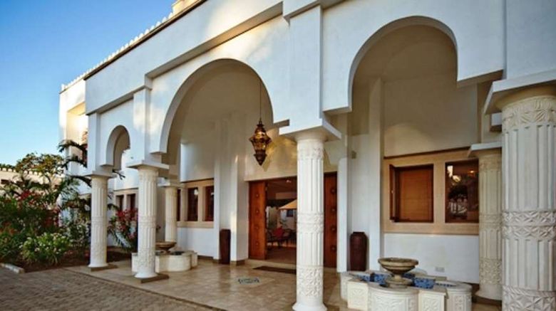 <b>Lantana Galu Beach Hotel Lobby</b>. Images powered by <a href="https://iceportal.shijigroup.com/" title="IcePortal" target="_blank">IcePortal</a>.