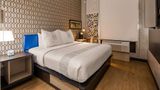 GLo Best Western Brooklyn NYC Room