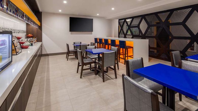 <b>GLo Best Western Brooklyn NYC Restaurant</b>. Images powered by <a href="https://iceportal.shijigroup.com/" title="IcePortal" target="_blank">IcePortal</a>.