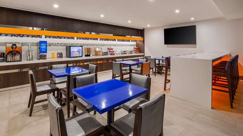 <b>GLo Best Western Brooklyn NYC Restaurant</b>. Images powered by <a href="https://iceportal.shijigroup.com/" title="IcePortal" target="_blank">IcePortal</a>.