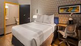 GLo Best Western Brooklyn NYC Room