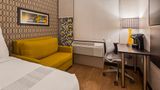 GLo Best Western Brooklyn NYC Room