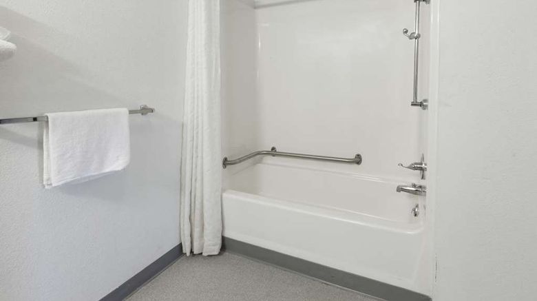 <b>Knights Inn Flint Room</b>. Images powered by <a href="https://iceportal.shijigroup.com/" title="IcePortal" target="_blank">IcePortal</a>.