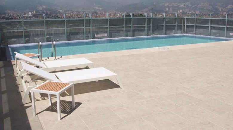 <b>La Quinta by Wyndham Medellin Pool</b>. Images powered by <a href="https://iceportal.shijigroup.com/" title="IcePortal" target="_blank">IcePortal</a>.