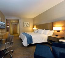 JB Duke Hotel Room