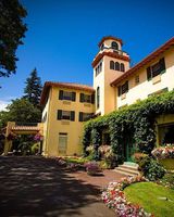 Columbia Gorge Hotel