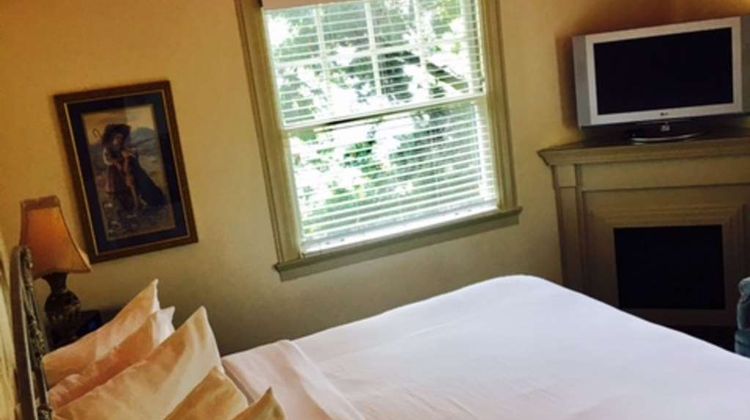 Columbia Gorge Hotel Room