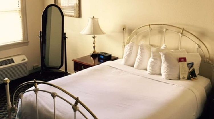 Columbia Gorge Hotel Room