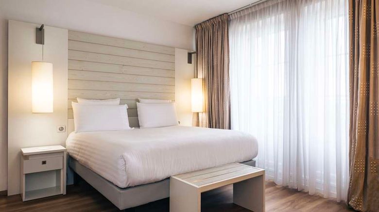 <b>Le Grand Hotel Room</b>. Images powered by <a href="https://iceportal.shijigroup.com/" title="IcePortal" target="_blank">IcePortal</a>.