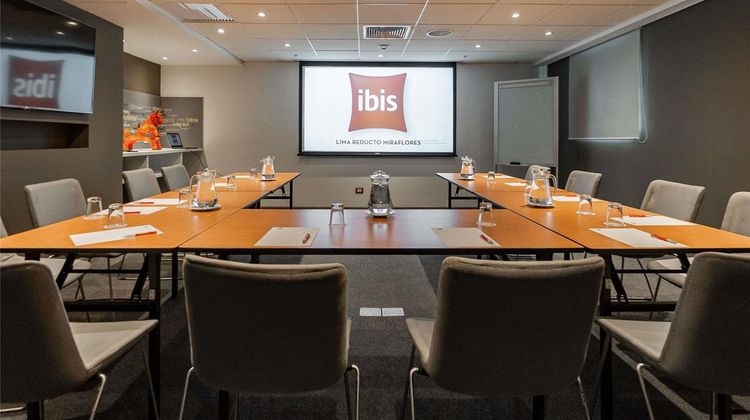 Ibis Lima Reducto Miraflores Meeting