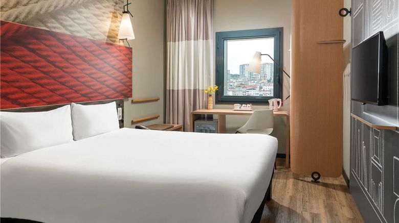 <b>Ibis Istanbul Tuzla Hotel Room</b>. Images powered by <a href="https://iceportal.shijigroup.com/" title="IcePortal" target="_blank">IcePortal</a>.