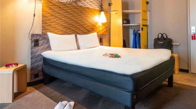 <b>Ibis Geneve Centre Lac Hotel Room</b>. Images powered by <a href="https://iceportal.shijigroup.com/" title="IcePortal" target="_blank">IcePortal</a>.