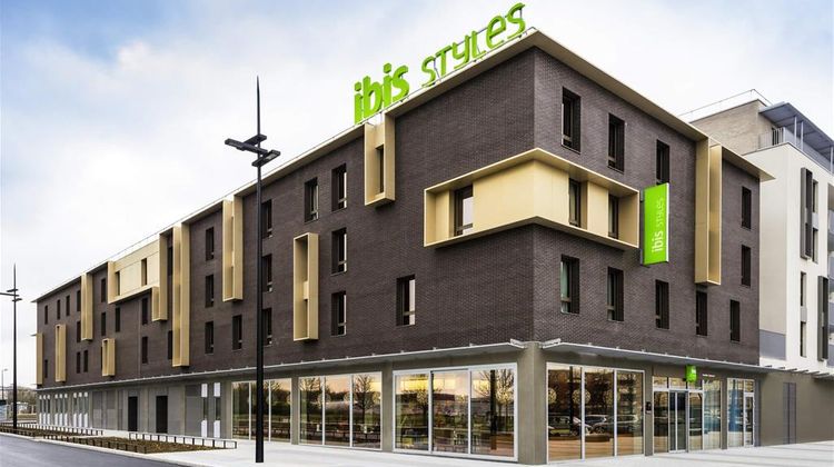 Ibis Styles de Versailles Guyancourt Exterior