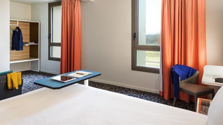 Ibis Styles de Versailles Guyancourt Room