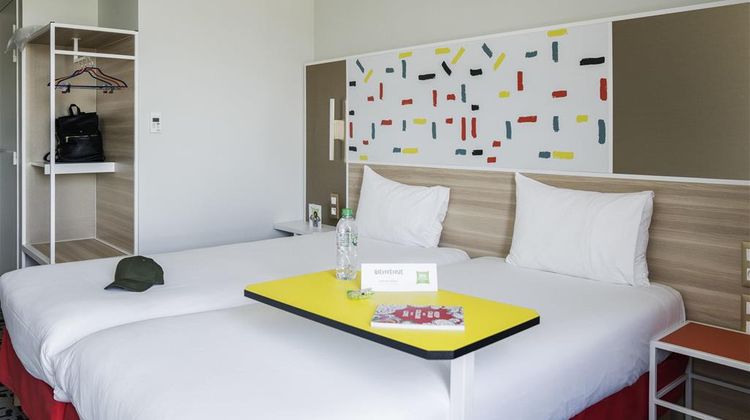 Ibis Styles de Versailles Guyancourt Room