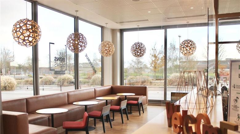 <b>Ibis Styles de Versailles Guyancourt Restaurant</b>. Images powered by <a href="https://iceportal.shijigroup.com/" title="IcePortal" target="_blank">IcePortal</a>.
