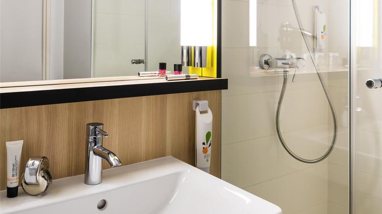 <b>Ibis Styles de Versailles Guyancourt Room</b>. Images powered by <a href="https://iceportal.shijigroup.com/" title="IcePortal" target="_blank">IcePortal</a>.