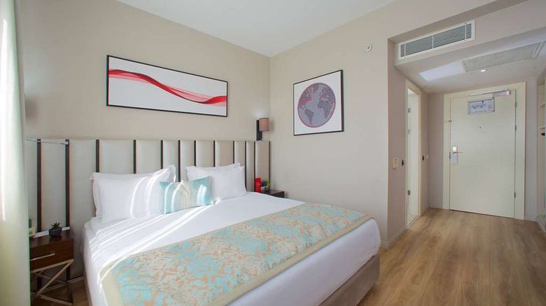 <b>Ramada Soma Room</b>. Images powered by <a href="https://iceportal.shijigroup.com/" title="IcePortal" target="_blank">IcePortal</a>.
